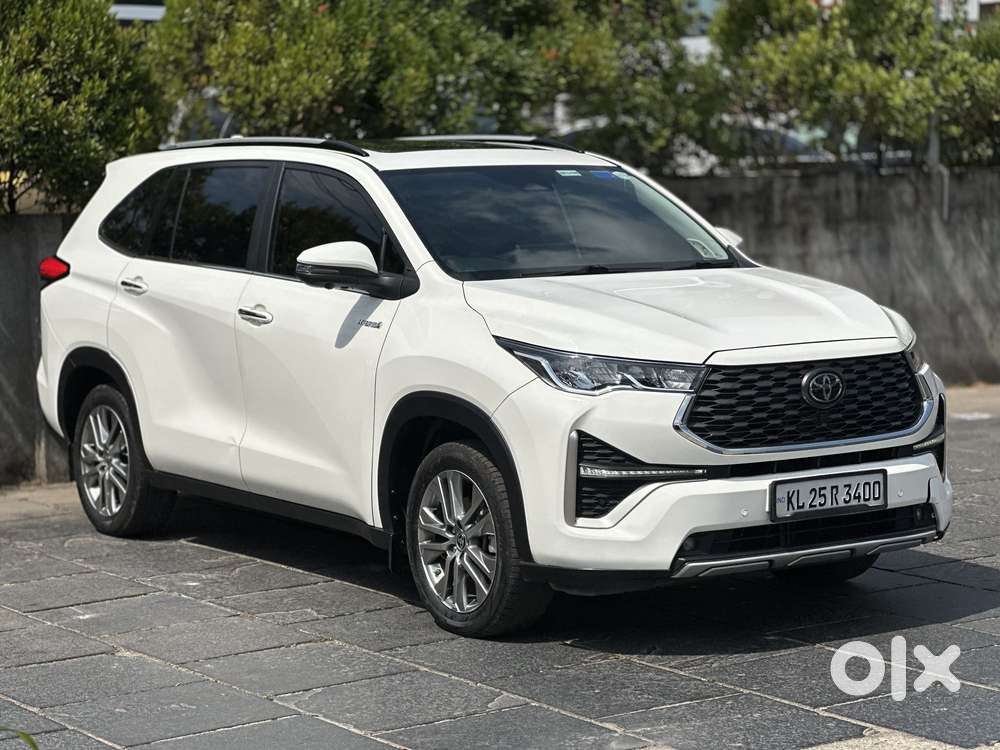 Toyota Innova Hycross 2.0 Zx (o) Hybrid 7 Str, 2023, Petrol