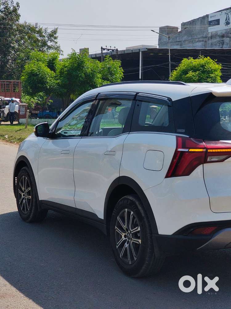 Mahindra Xuv700 2.2 Ax 7 Diesel At Str, 2021, Diesel