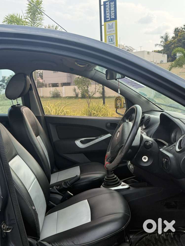 Ford Figo 1.2p Titanium Mt, 2010, Petrol
