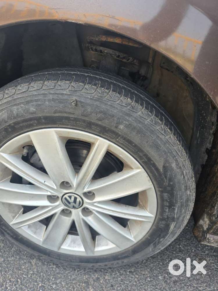 Volkswagen Vento 1.2 Tsi Highline Plus At, 2016, Petrol