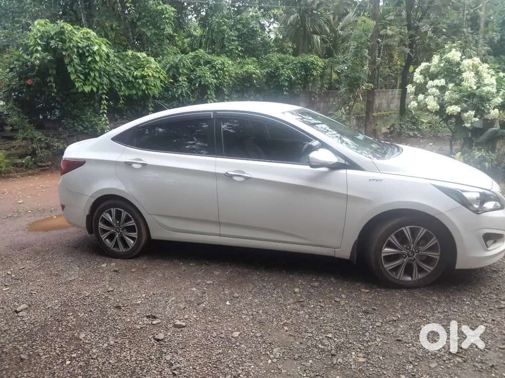 Hyundai Verna 2015 Sx Vtvt Petrol (top Model) In Excellent Condition.