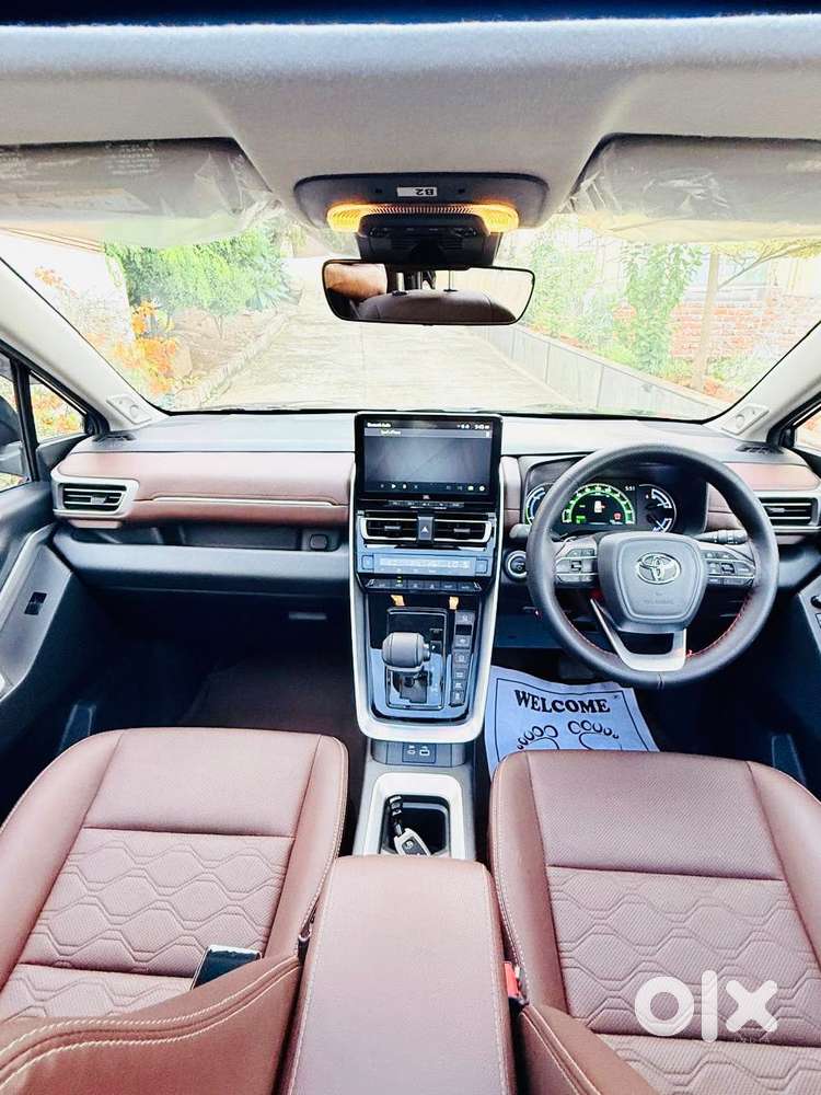 Toyota Innova Hycross 2.0 Zx (o) Hybrid 7 Str, 2024, Cng & Hybrids