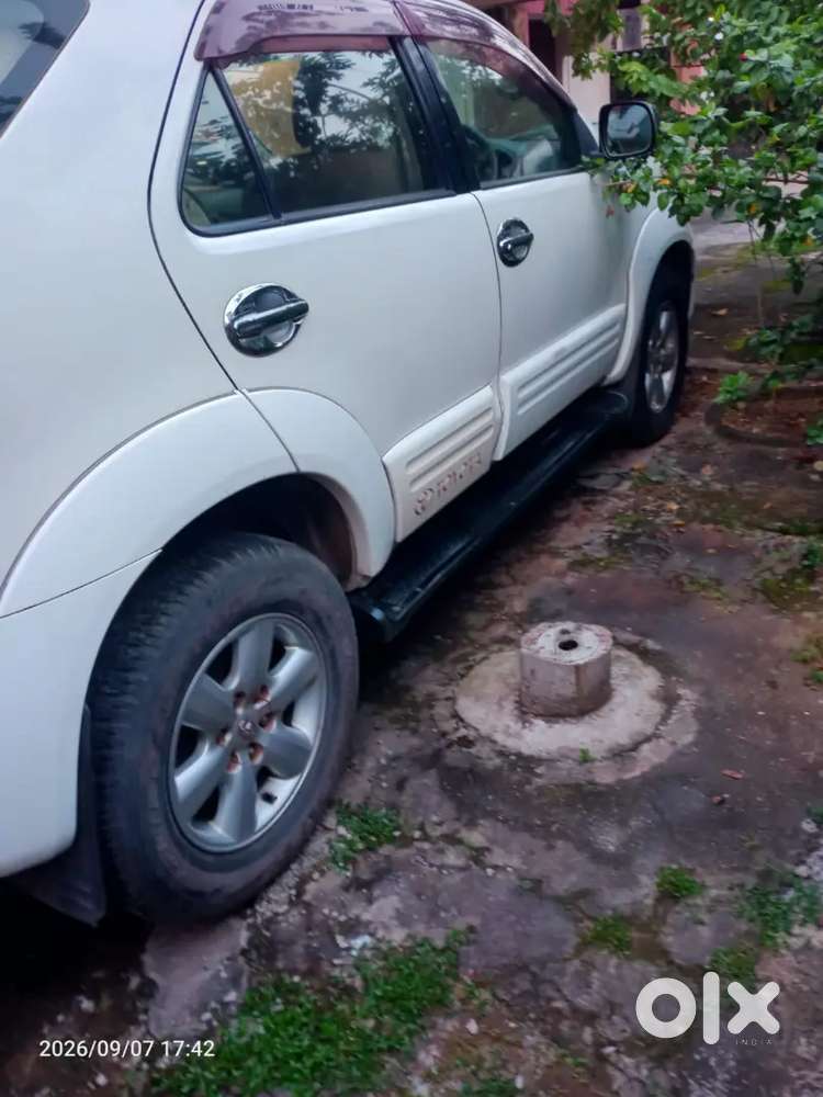 Toyota Fortuner Diesel Manual 2011