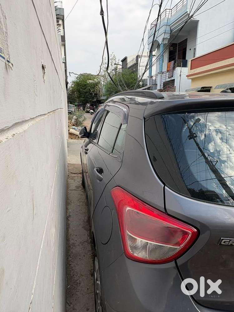 Hyundai Grand I10 2015 Petrol 23500 Km Driven