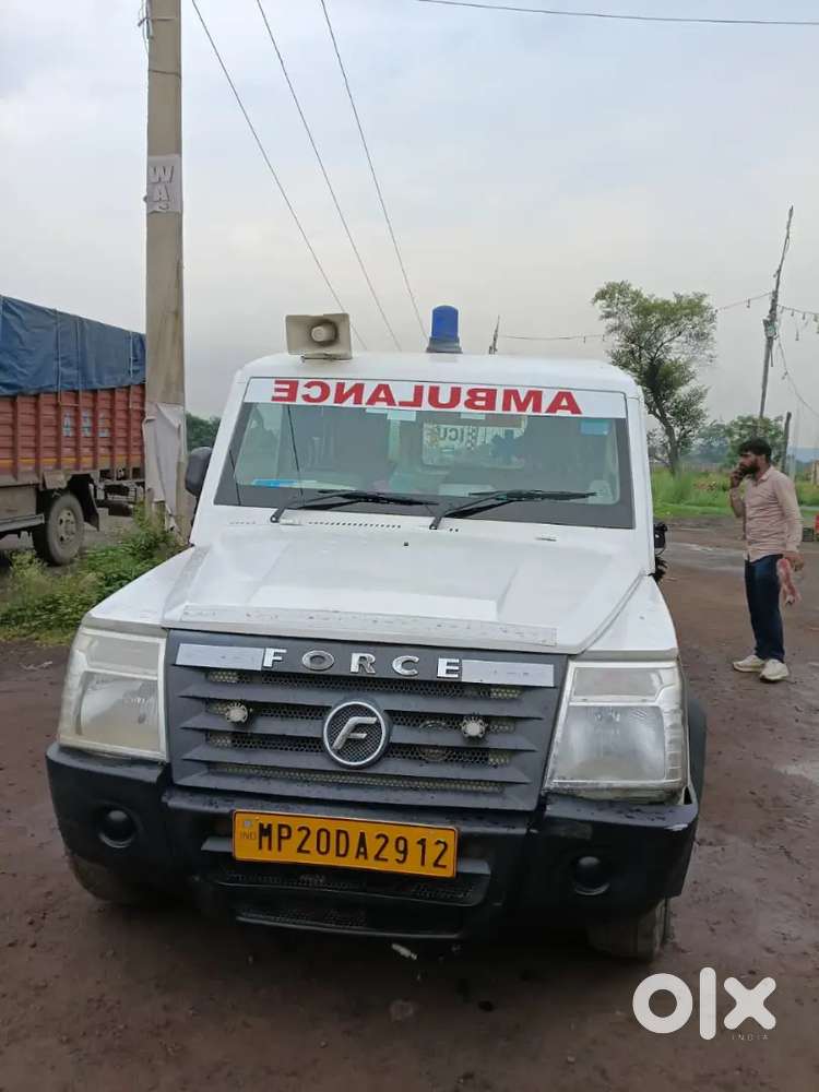 फोर्स क्रूजर एम्बुलेंस A/c मॉडल 2022  पेपर ओके  गुड कंडीशन
