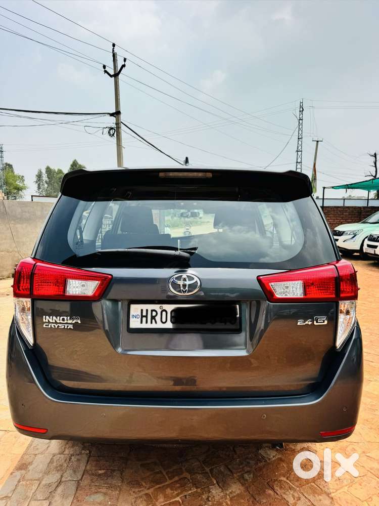 Toyota Innova Crysta 2.4 G Mt 7 Str, 2022, Diesel