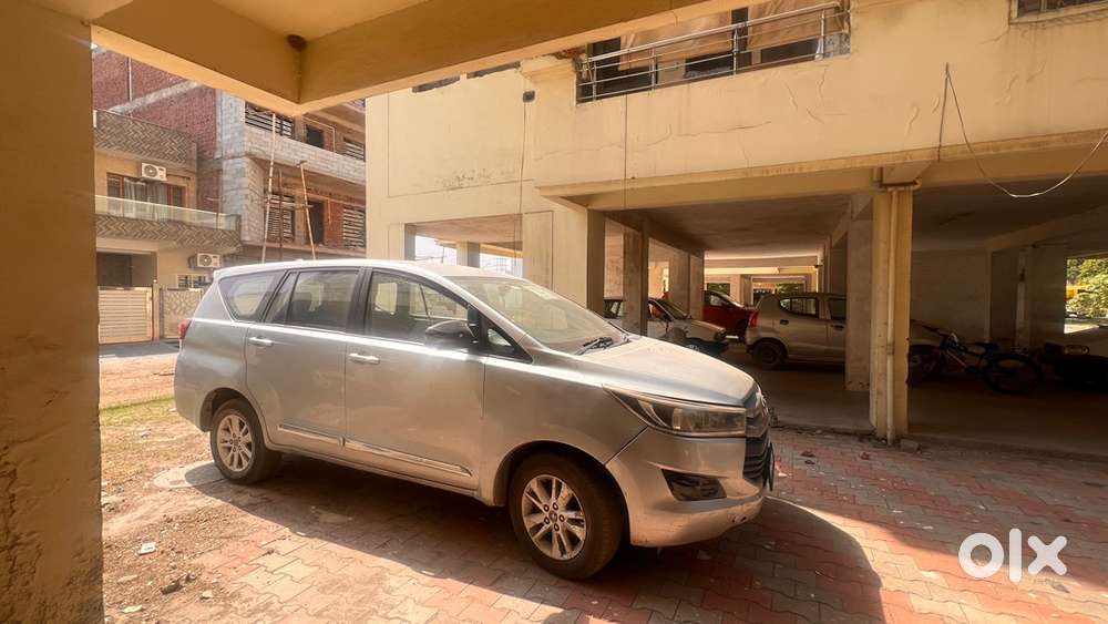 Toyota Innova Crysta 2016