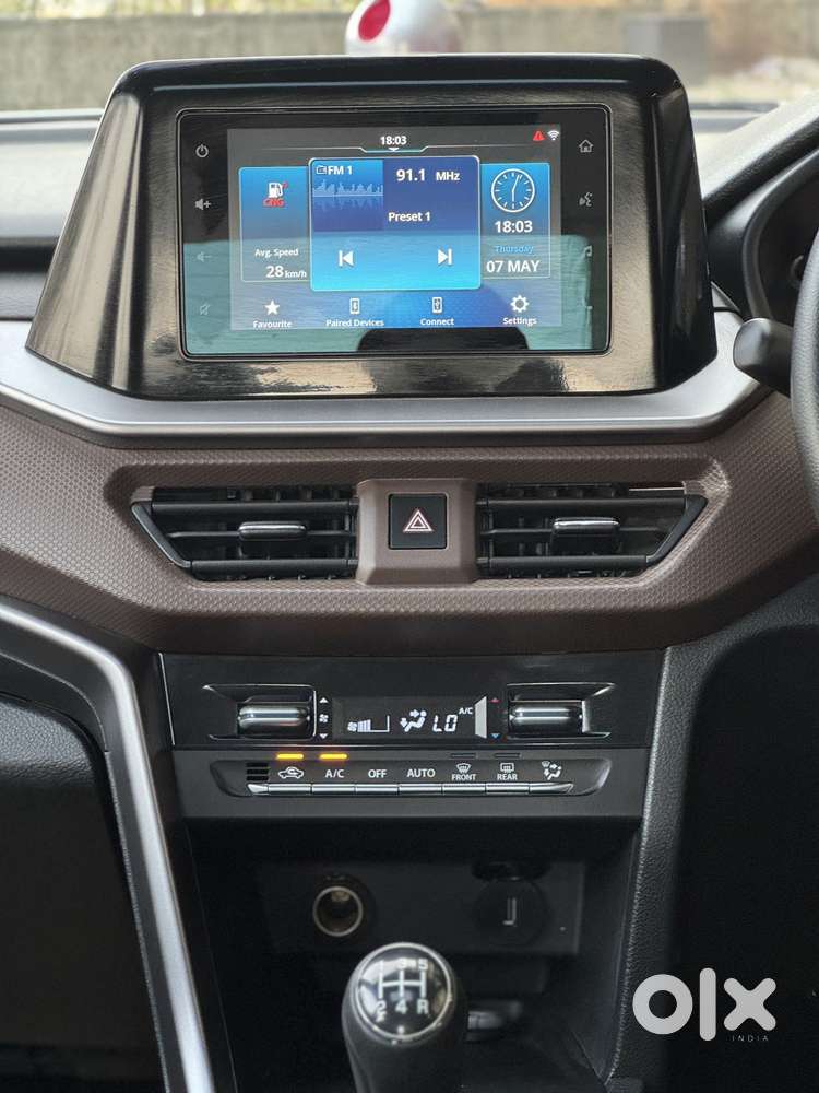 Maruti Suzuki Brezza 1.5 Zxi Cng Dual Tone, 2024, Cng & Hybrids
