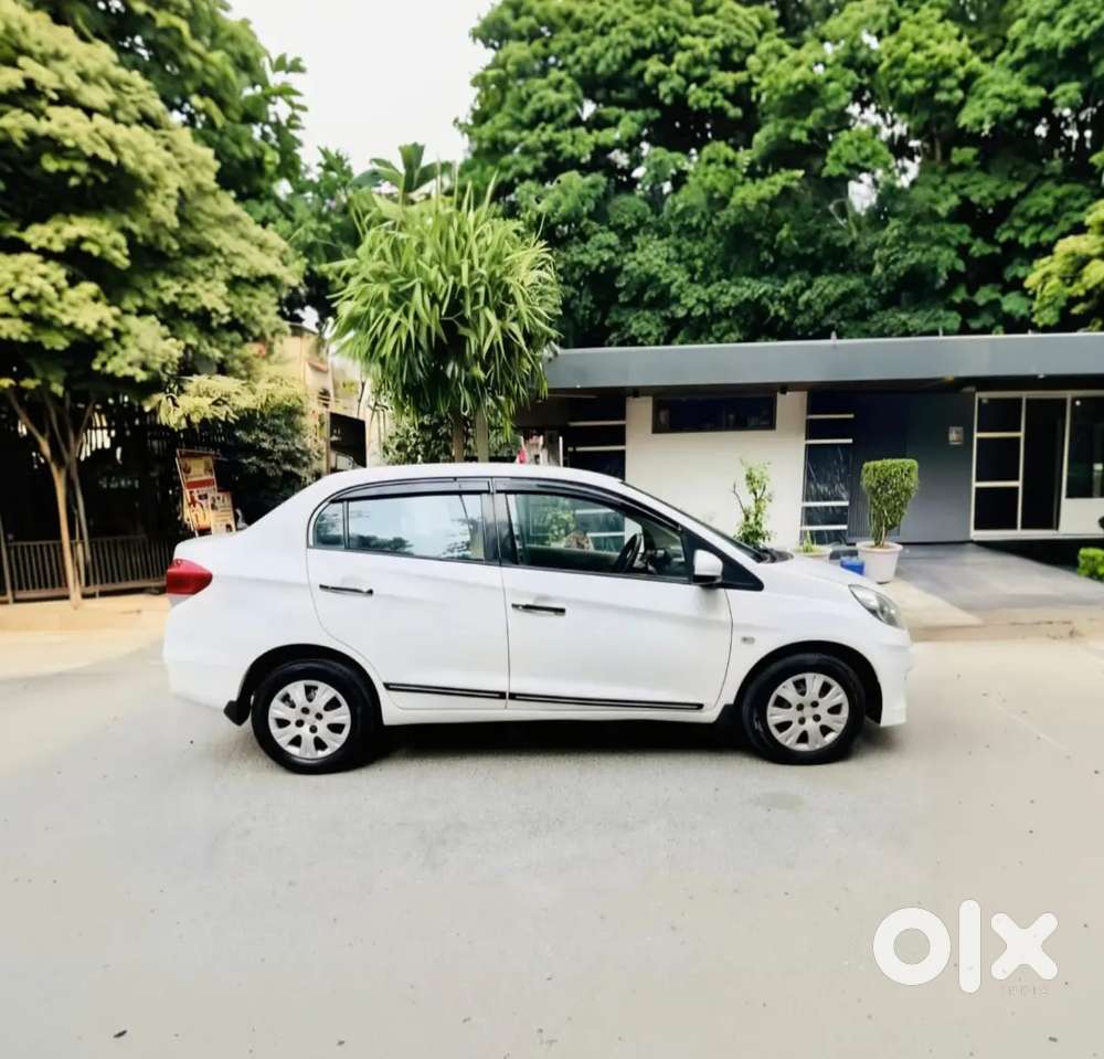 Honda Amaze 2017 Petrol Well Maintained