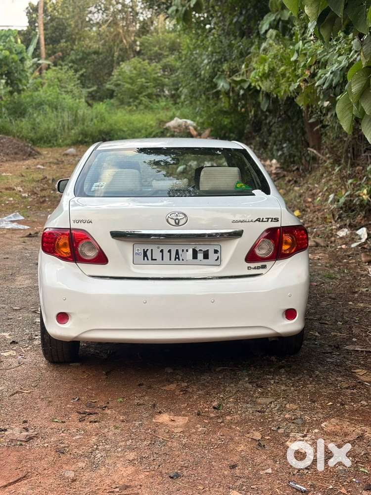 Toyota Corolla Altis 2011