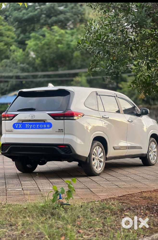 Toyota Innova Hycross 2.0 Vx Hybrid 7 Str, 2024, Petrol