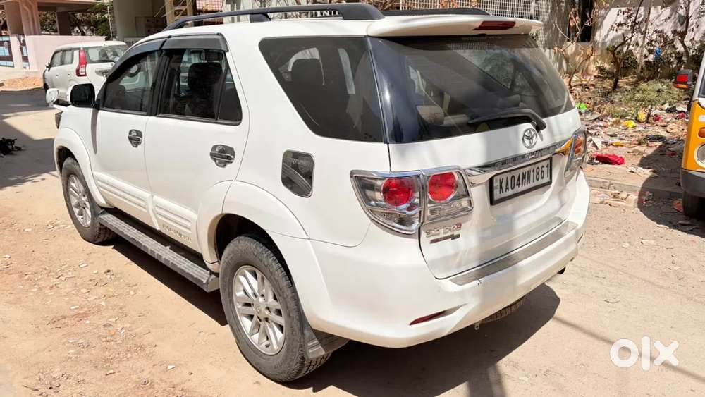 Toyota Innova Crysta [2020-ongoing] 2.4 Gx 7 Str, 2017, Diesel