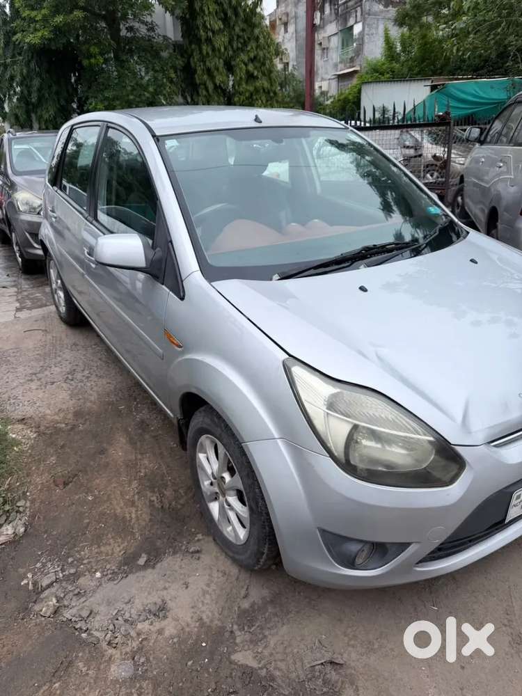 Ford Figo Petrol Zxi, 2011, Petrol
