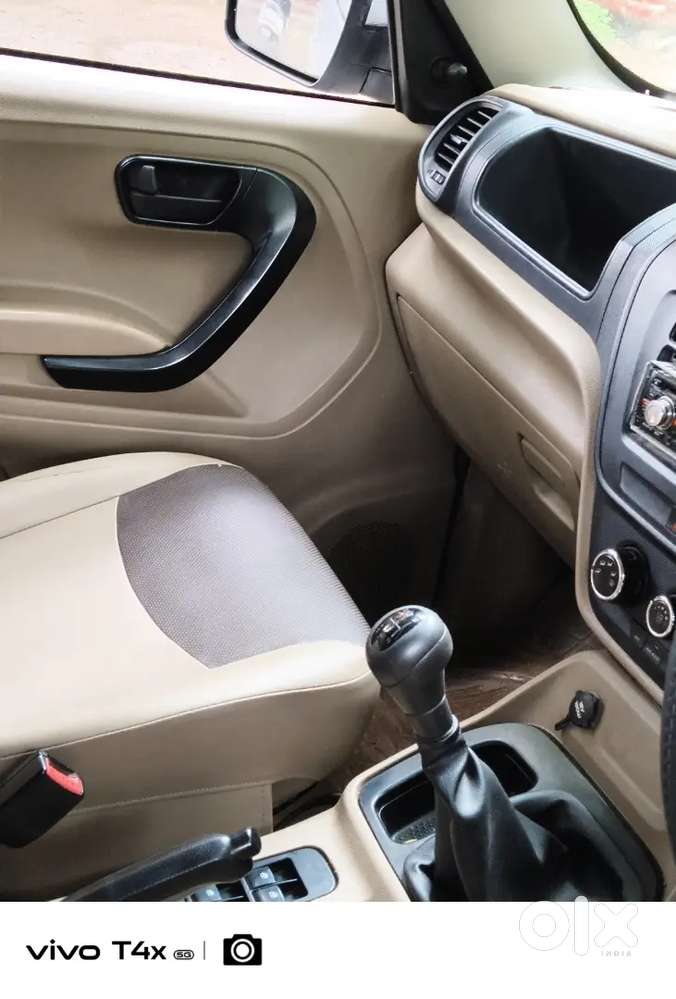 Mahindra Tuv 300 2017