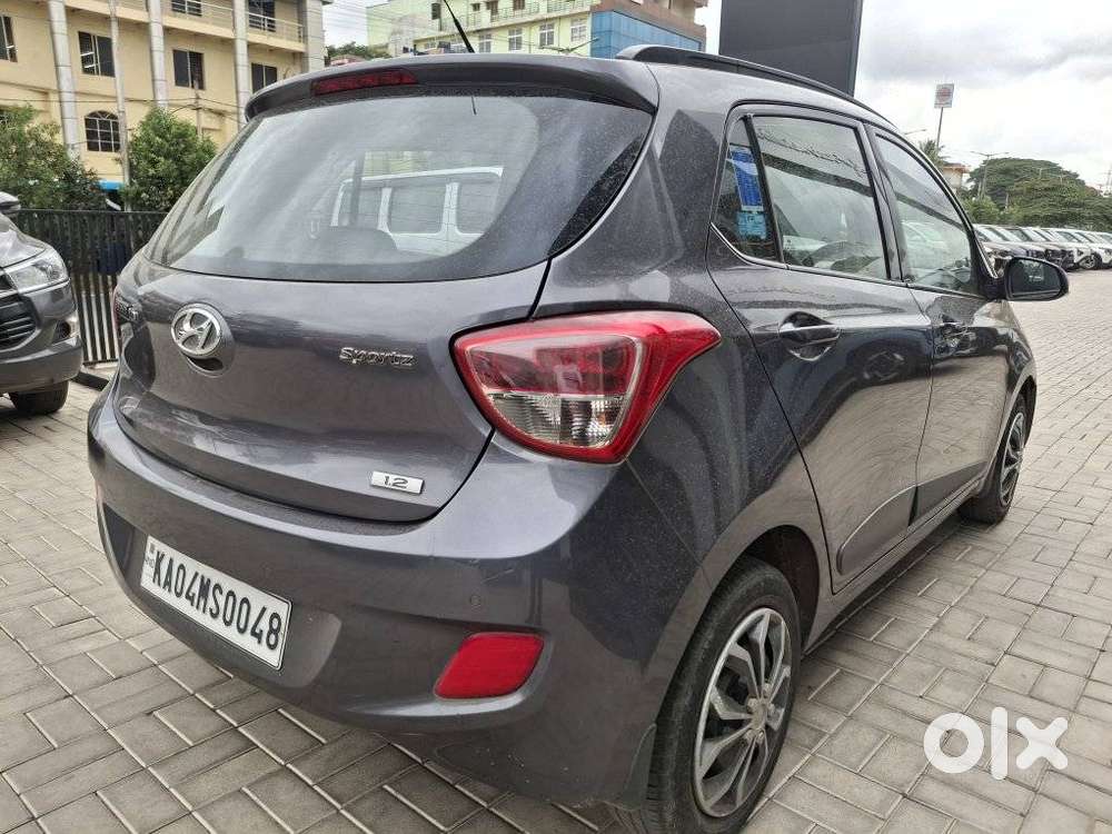 Hyundai Grand I10 Sportz, 2016, Petrol