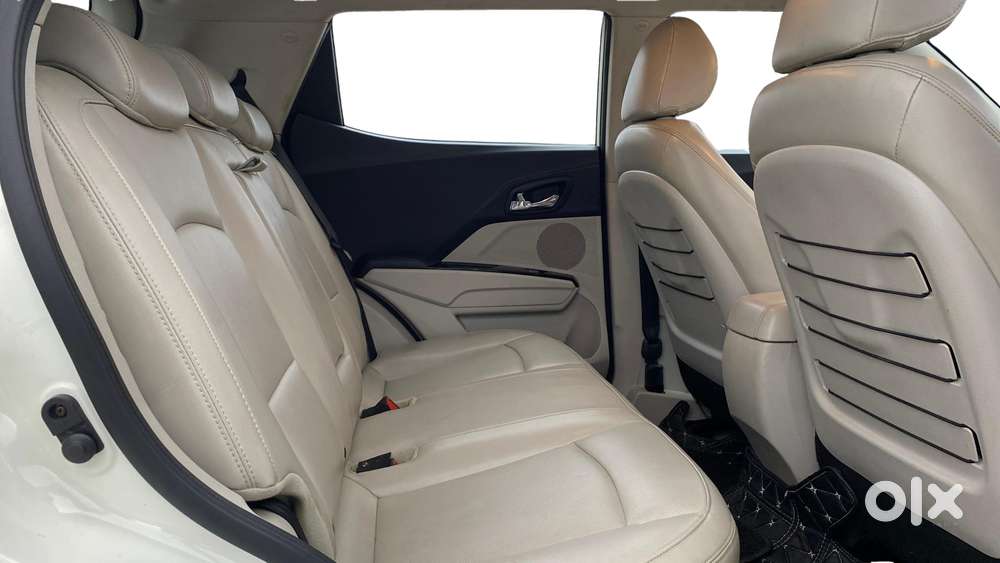 Mahindra Xuv300 W8 Option, 2023, Petrol