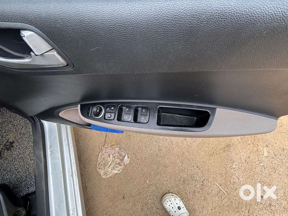 Hyundai Grand I10 2014 Diesel 98200 Km Driven