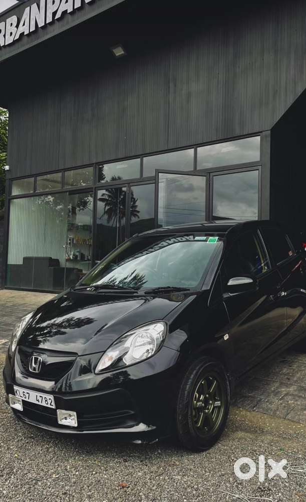 Honda Brio 2014 Petrol Well Maintained