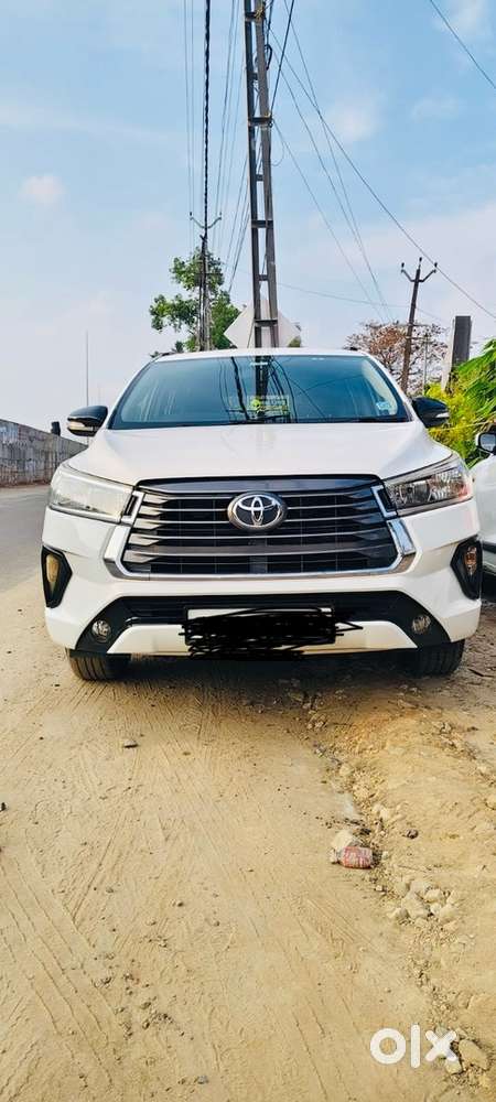 Toyota Innova Crysta 2017 Diesel Well Maintained