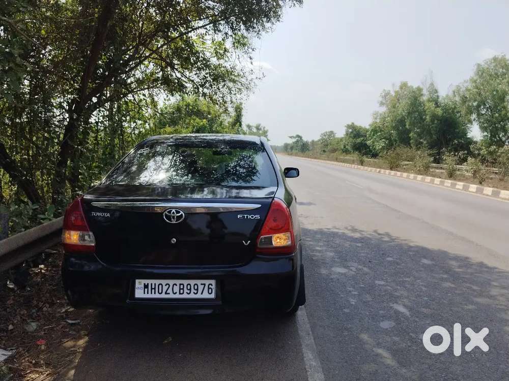 Toyota Etios 2011 Petrol Well Maintained