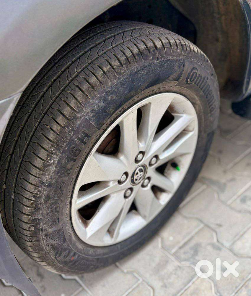 Toyota Innova Crysta 2.4 V, 2017, Diesel