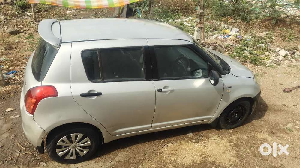 Urgent Selling. Mae Doosri Car Liyahu Uska Amount Dena Hae.