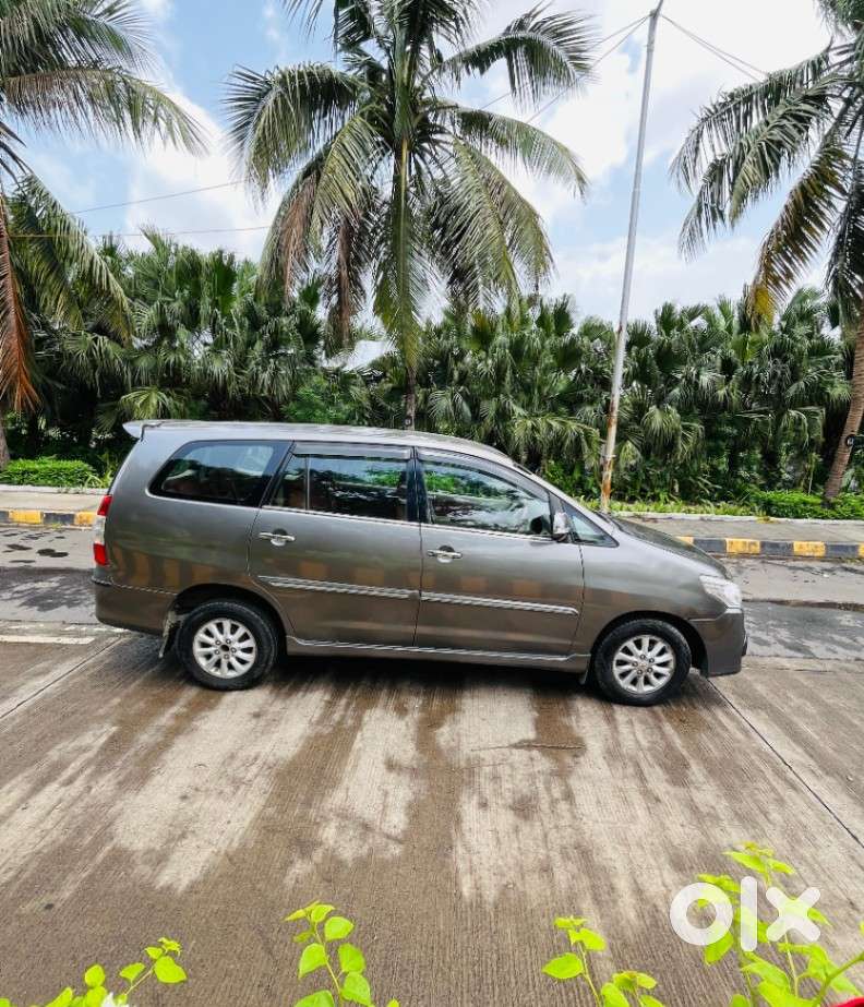 Toyota Innova 2.5 Vx 8 Str Bs-iii, 2012, Diesel