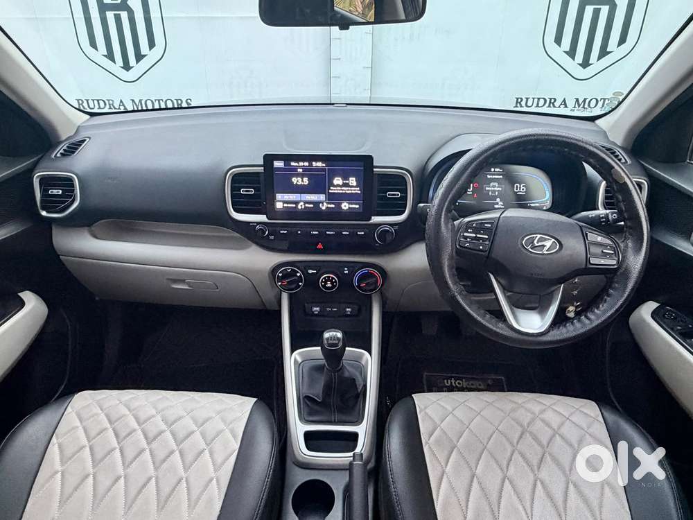 Hyundai Venue 1.2 S (o), 2024, Petrol