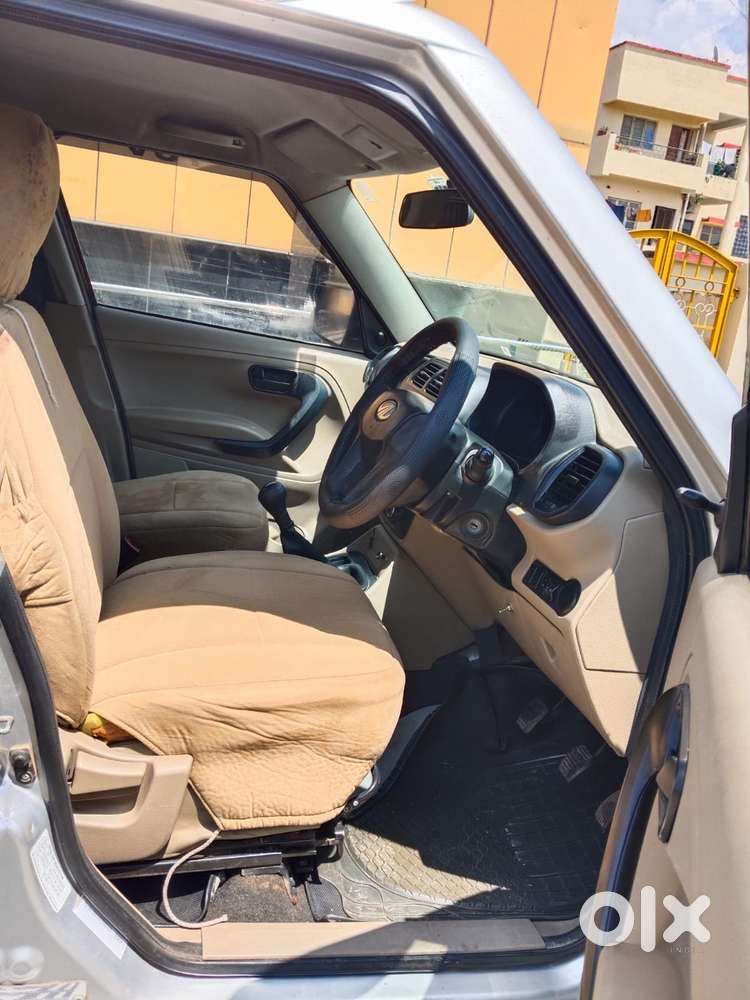 Mahindra Tuv 300 T4, 2017, Diesel