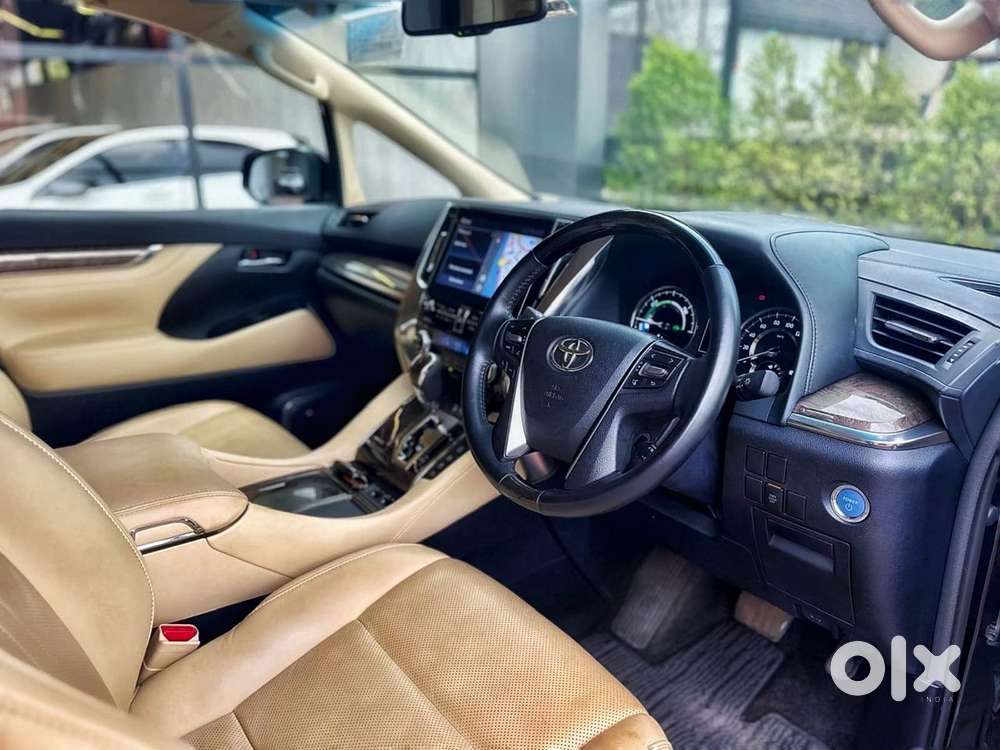 Toyota Vellfire Vip – Executive Lounge, 2023, Petrol