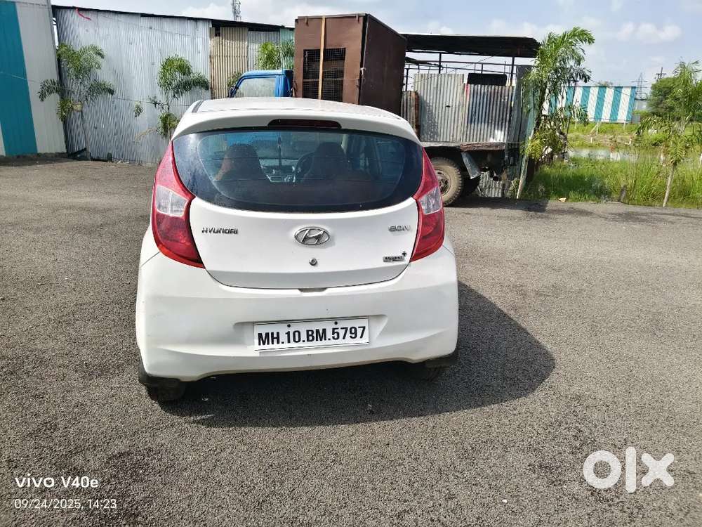 Hyundai Eon Magna+ 2013 Petrol Manual