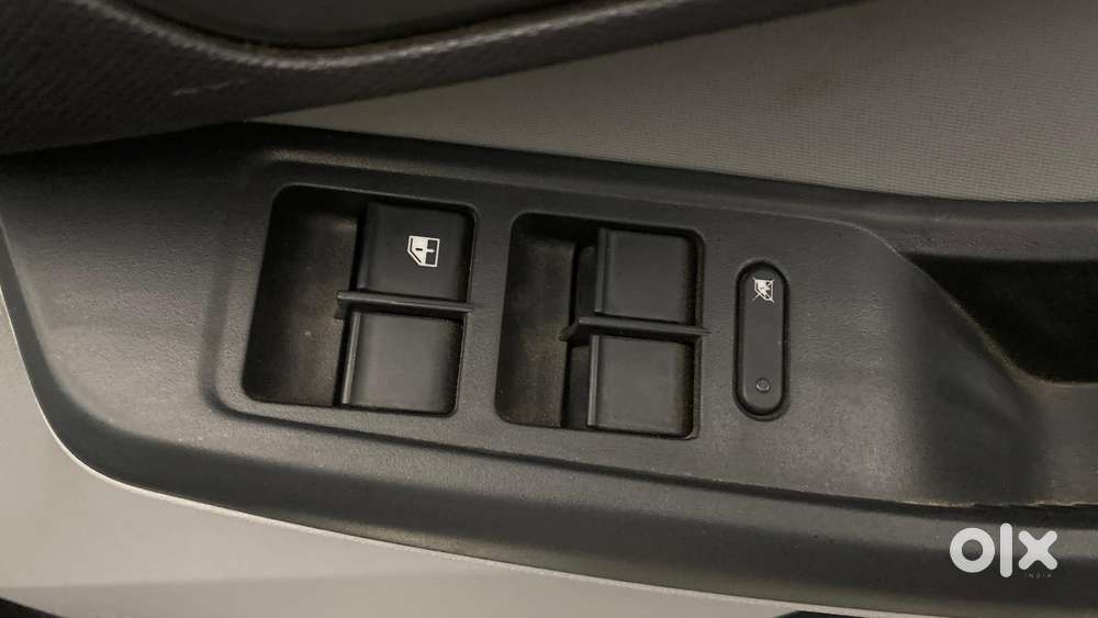 Tata Tiago 1.2 Revotron Xt, 2022, Petrol
