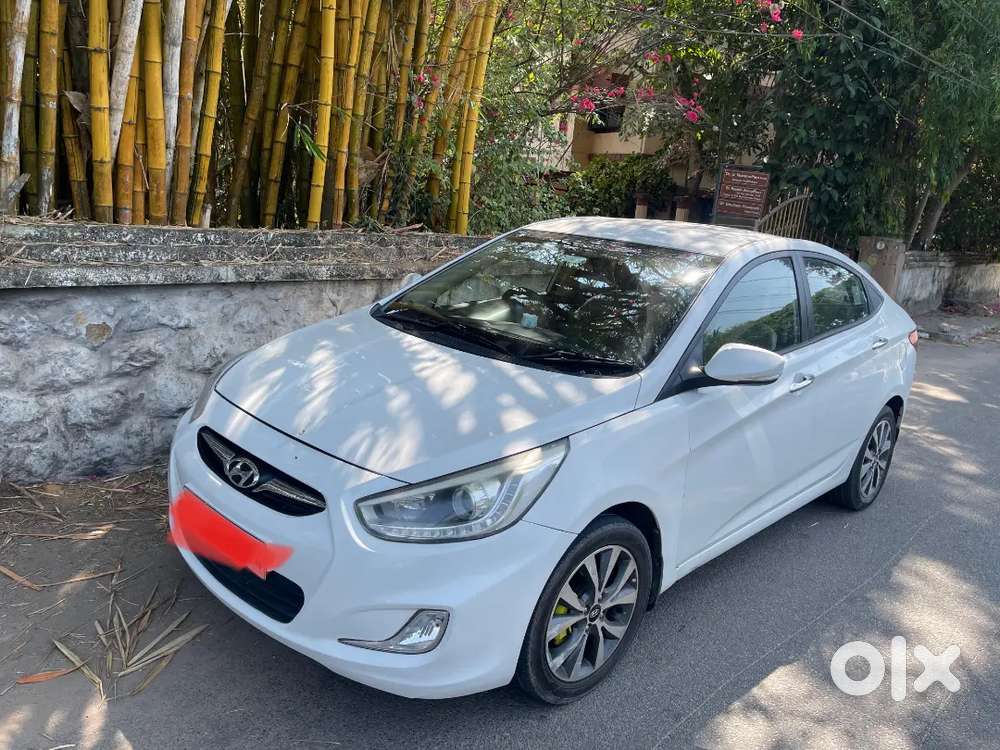 White Hyundai Verna For Sale  Good Condition