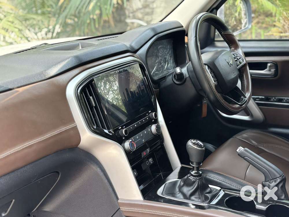 Mahindra Scorpio-n 2.0 Z2 Petrol Mt 7 Str, 2024, Petrol