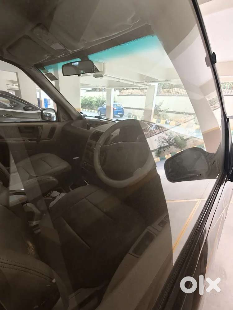 Safari 100% Stock Mint Condition