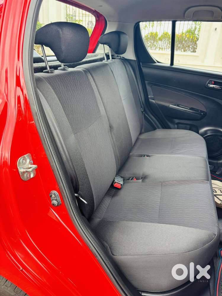 Maruti Suzuki Swift Vxi Abs Bsiv, 2015, Petrol