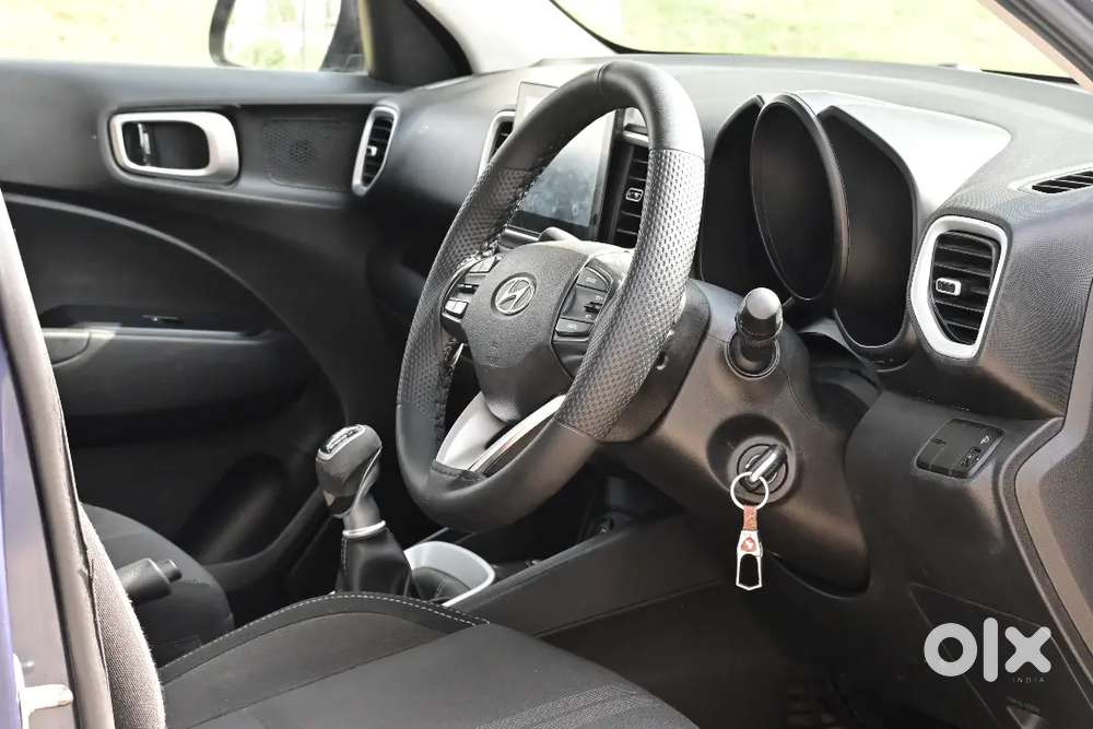 Hyundai Venue 2021 Diesel Well Maintained
