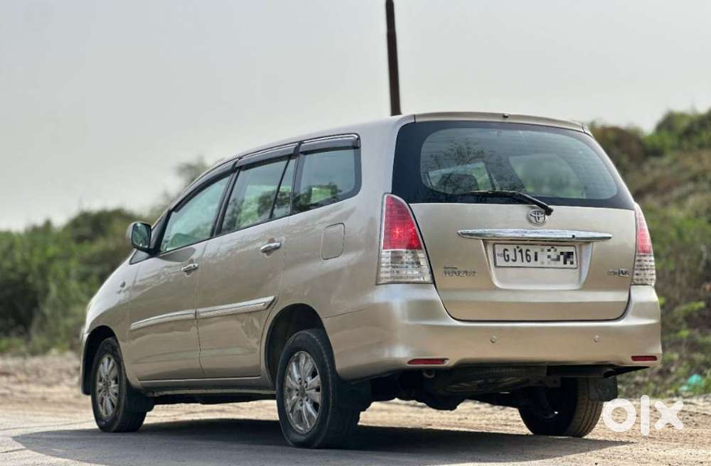 Toyota Innova 2004-2011 2.5 V Diesel 7-seater, 2009, Diesel