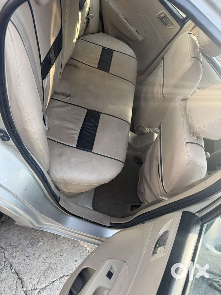Maruti Suzuki Swift Dzire Vxi Optional, 2014, Petrol