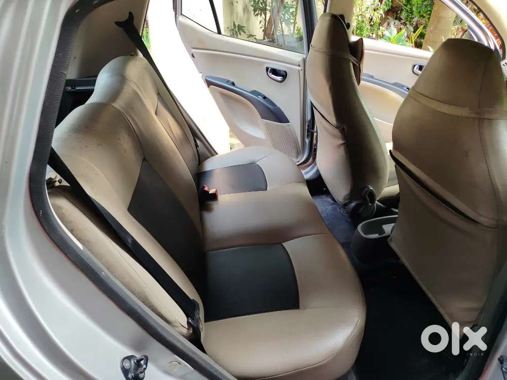 Hyundai I10  Magna 2012 Petrol Well Maintained Car For Sale .