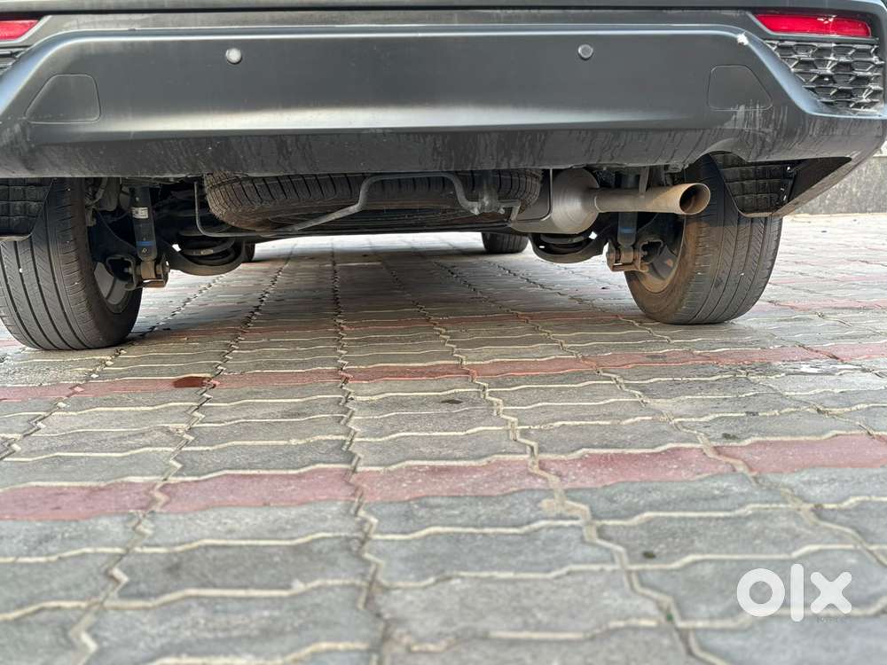 Toyota Innova Hycross 2.0 Zx (o) Hybrid 7 Str, 2025, Petrol