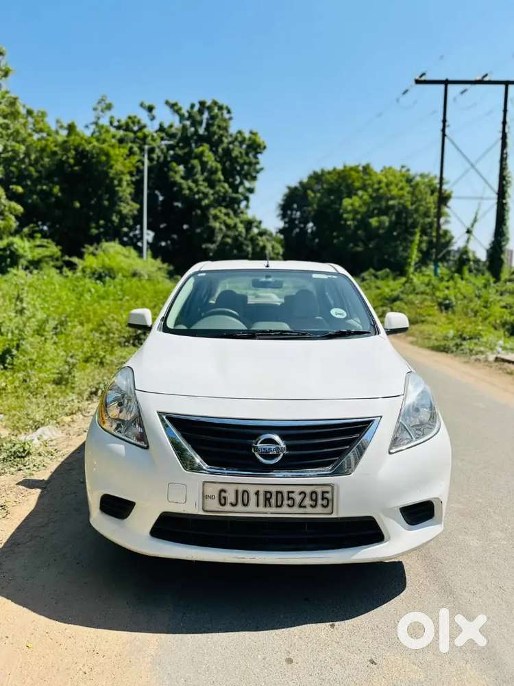 Nissan Sunny 2014 Petrol