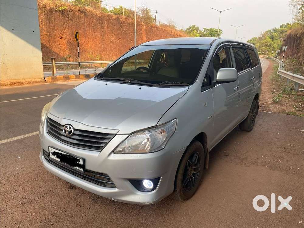 Toyota Innova 2012