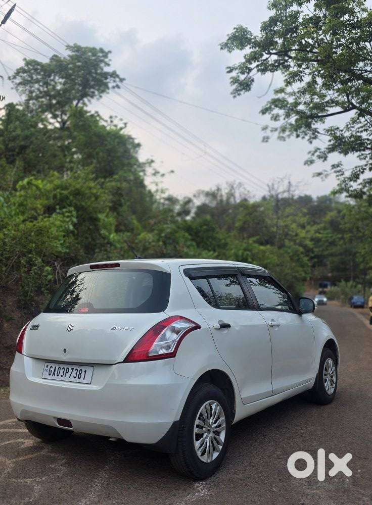Maruti Suzuki Swift Vxi 1.2 Abs Bs-iv, 2014, Petrol