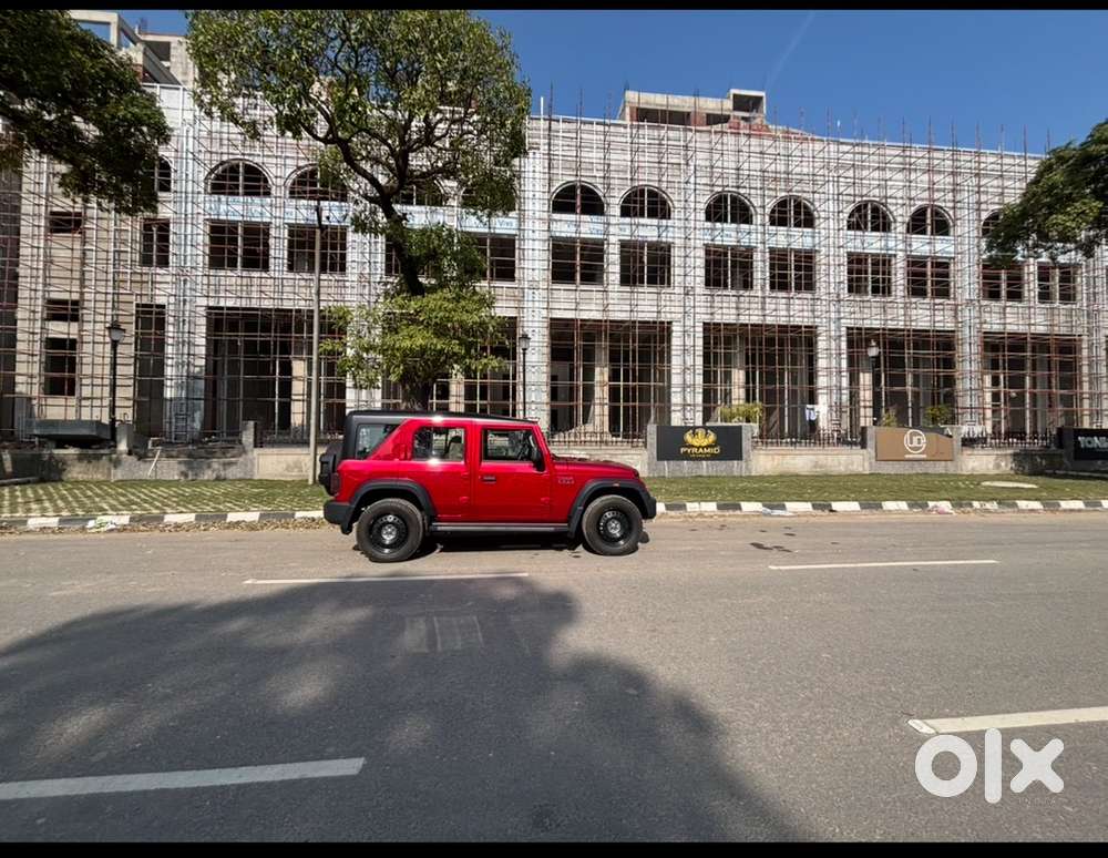 Mahindra Thar Roxx Petrol 2025