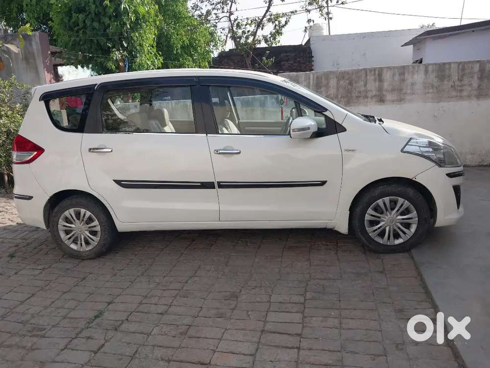 Maruti Suzuki Ertiga 2012 Diesel 97000 Km Driven