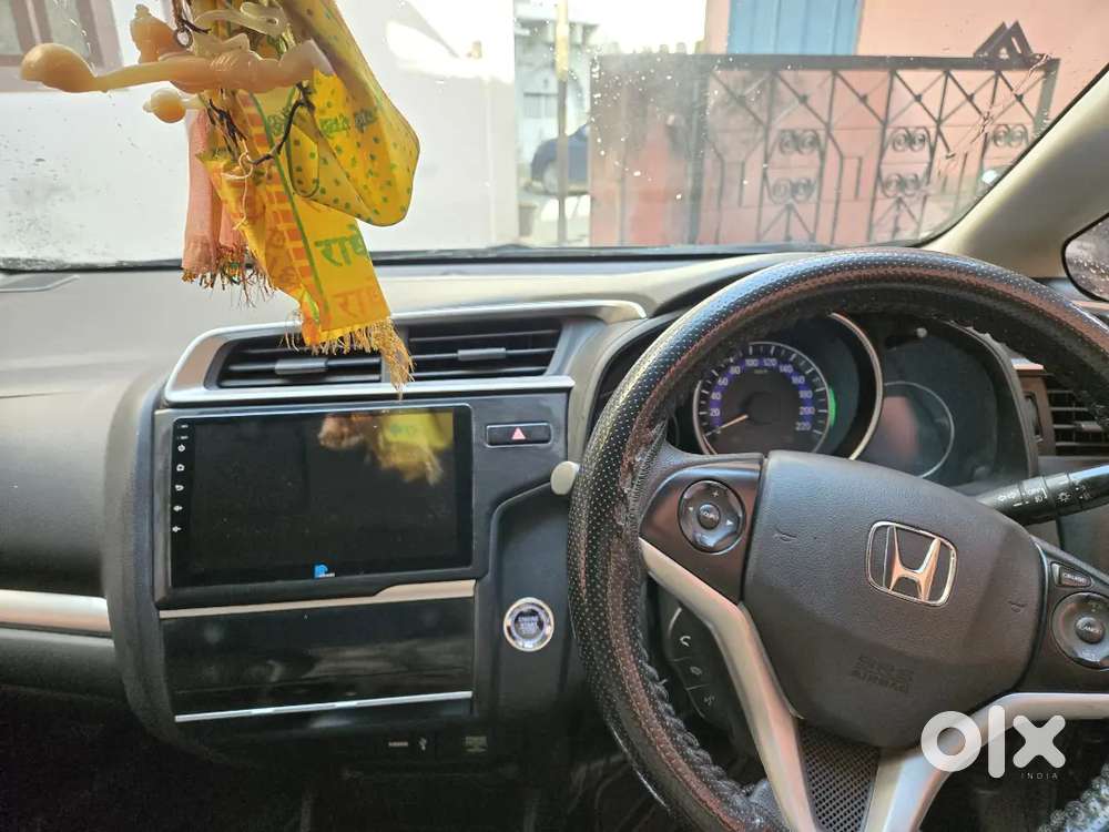 Wrv Car With Sunroof