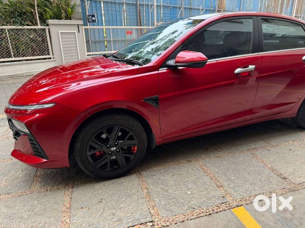 Hyundai Verna 1.5 Turbo Gdi - Dct - Sx(o) Dual Tone  (red/black Top)