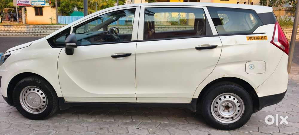 Mahindra Marazzo M2 8str, 2022, Diesel