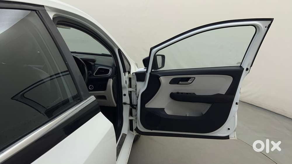 Tata Altroz Xza Petrol, 2023, Petrol
